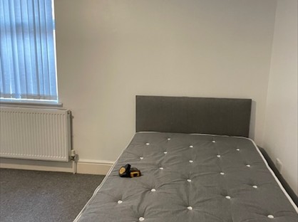 Room in a Shared House, Kirkman Avenue, M30