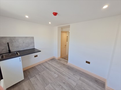 Studio Flat, Blackstock Road, N4