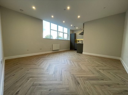 2 Bed Flat, Alleyn House, SO15