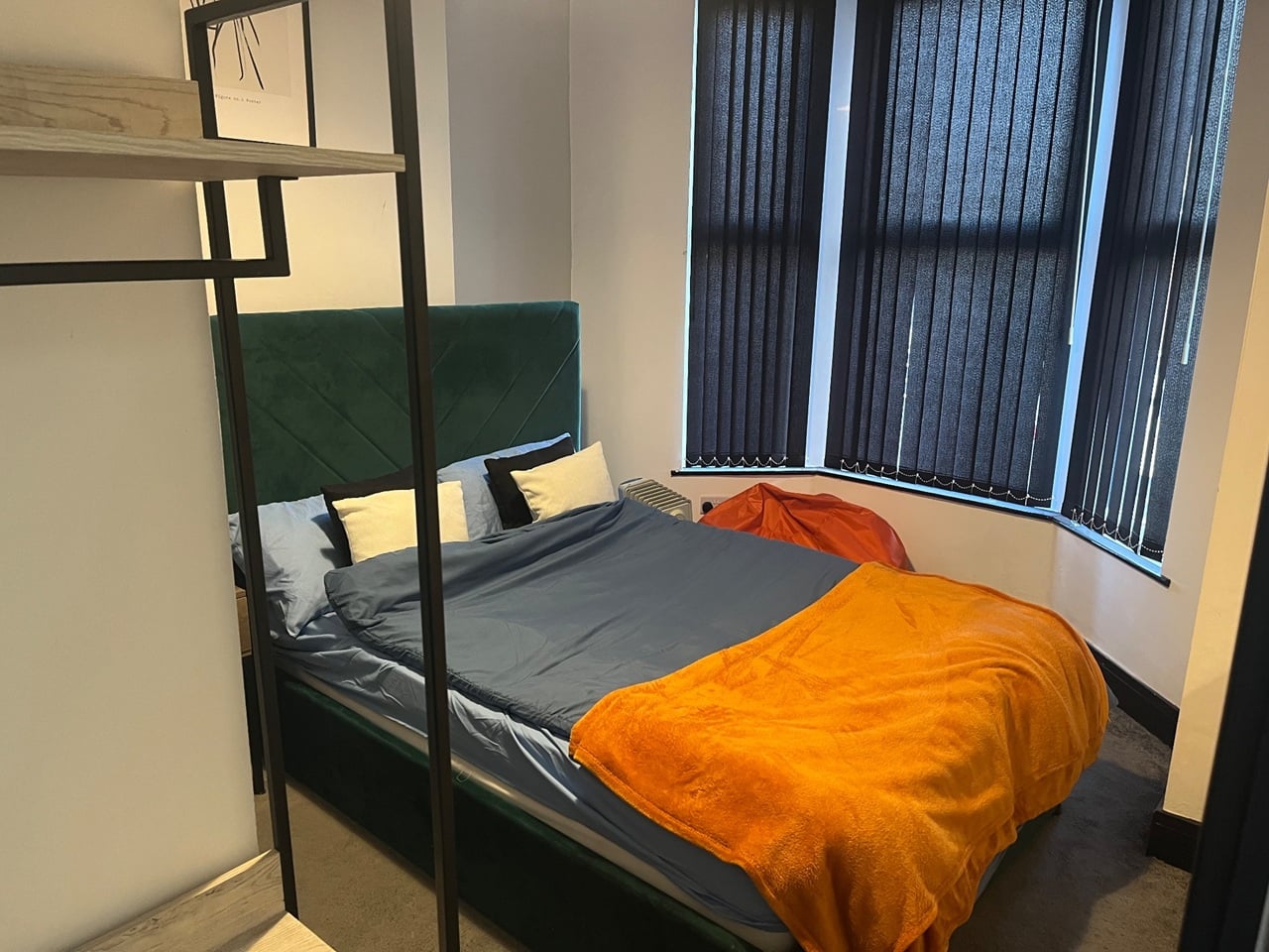 Room in a Shared House, Birstall Road, L6