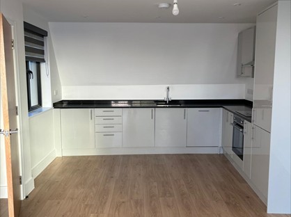 3 Bed Penthouse, High Street, EN5