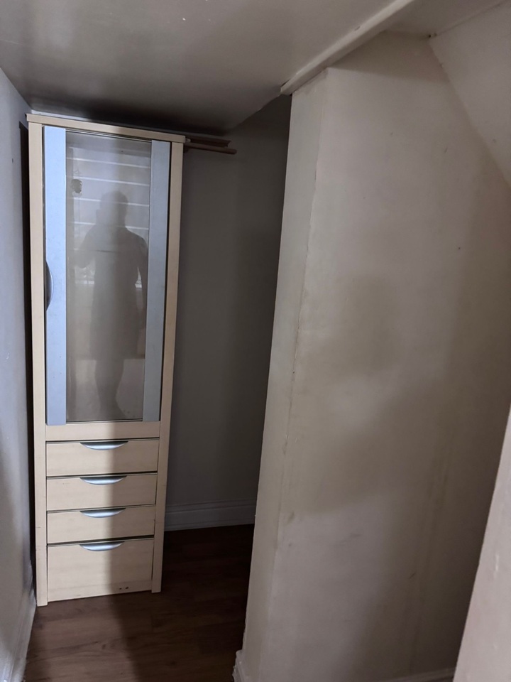 Additional image 5 of Studio Flat, Basement Studio, LS12, N1 7GU