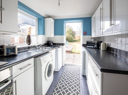 3 Bed Semi-Detached House, Greenlands Way, BS10
