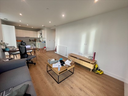 2 Bed Flat, Menara Point, E16