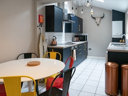 Room in a Shared House, Kimbolton Avenue, NG7