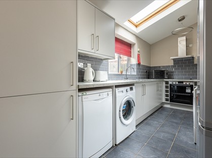 6 Bed End Terrace, Kimbolton Avenue, NG7