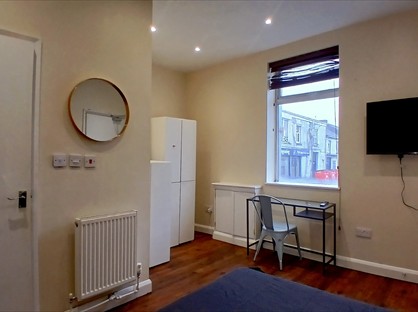 Room in a Shared House, Liverpool Road, ST4