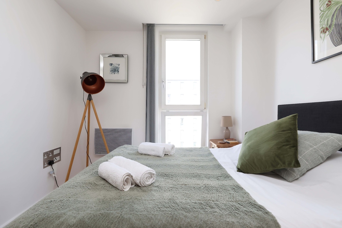 2 Bed Flat, The Hayes, CF10