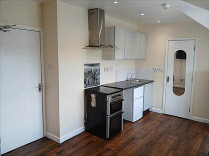 Room in a Shared House, Waterloo Road, ST6