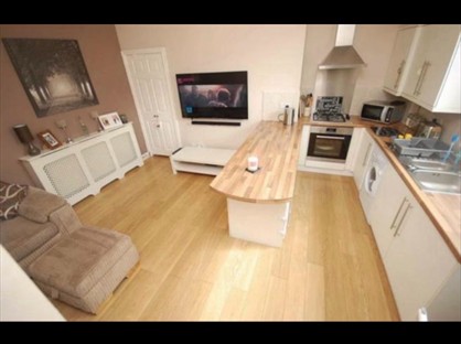 1 Bed Terraced House, Liversedge, WF15