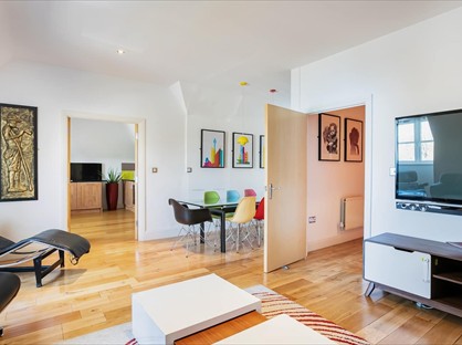 3 Bed Penthouse, London Road, TW8