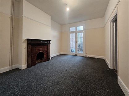 4 Bed Maisonette, Corringham Road, SS17
