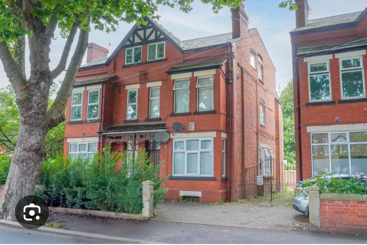 2 Bed Flat, Ayres Road, M16, N1 7GU