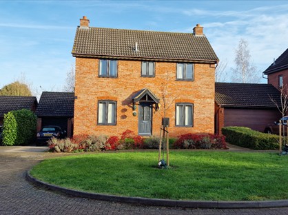 3 Bed Detached House, Angora Close, MK5