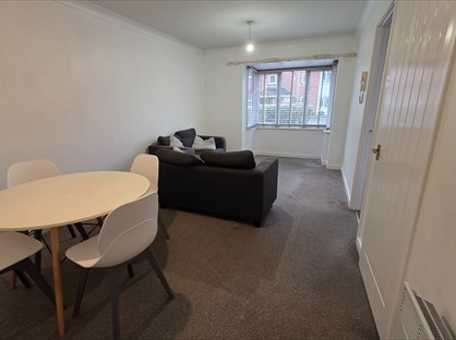 2 Bed Flat, Jesmond Place, NE2