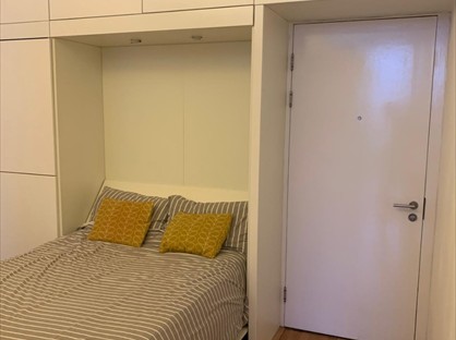Studio Flat, Abito, M50
