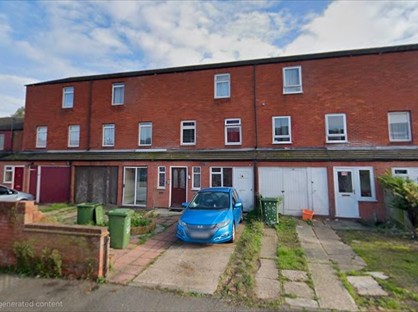 Studio Flat, Frettons, SS14