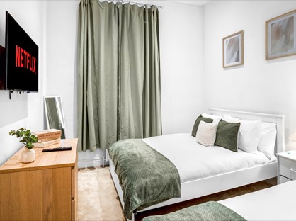 2 Bed Flat, Greyhound Road, W6