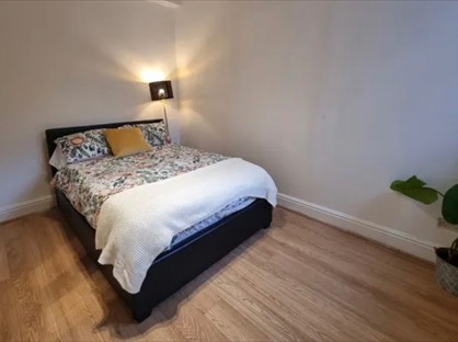 Room in a Shared Flat, Market Square, UB8