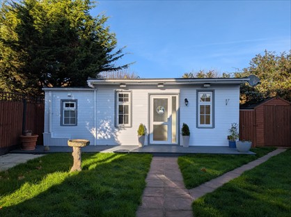 Studio Flat, Selwyn Road, SS2