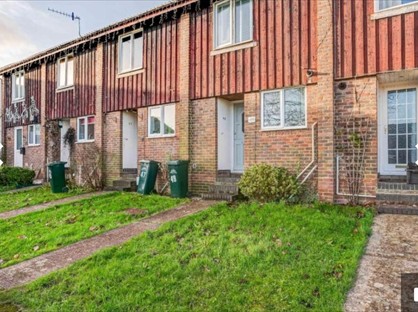 2 Bed Terraced House, Thornbush Crescent, BN41