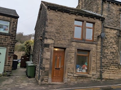 1 Bed Terraced House, Penistone Rd, HD9