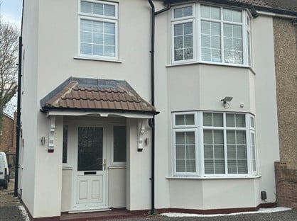 3 Bed Semi-Detached House, Kimbolton Road, MK41