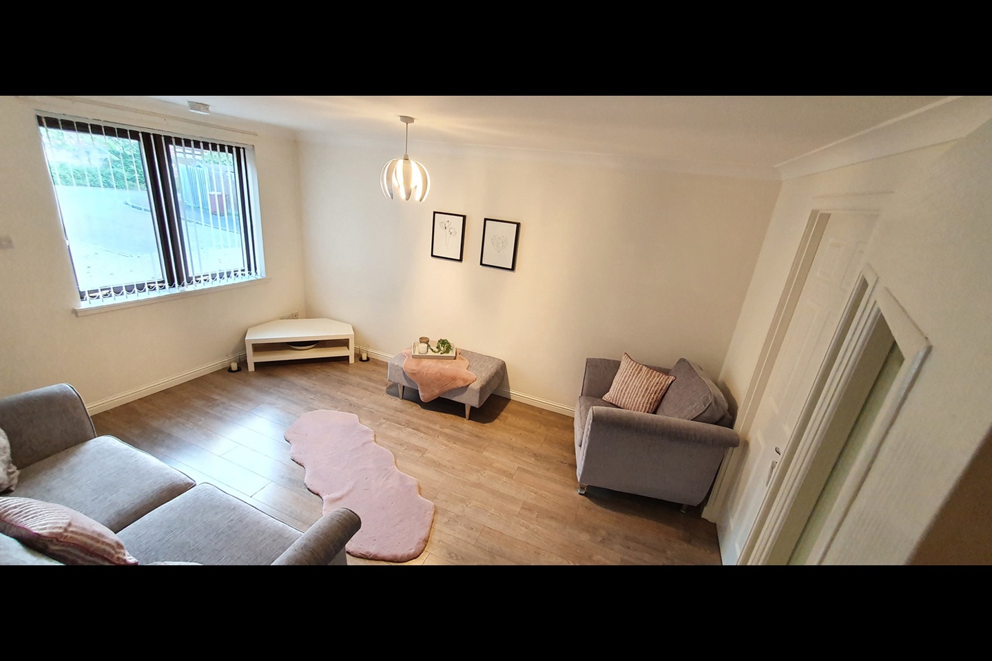 Falkirk - 2 Bed Flat, Sinclair Place, FK2 - To Rent Now for £875.00 p/m