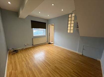 1 Bed Semi-Detached House, Ongar Road, CM15