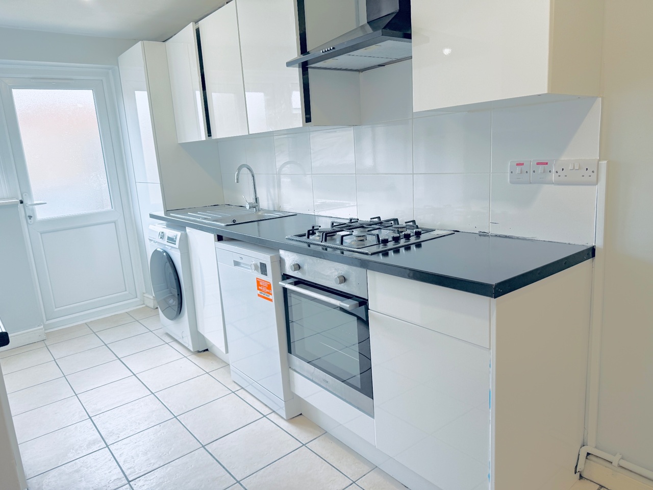 2 Bed Flat, Northfield Road, RG1, N1 7GU
