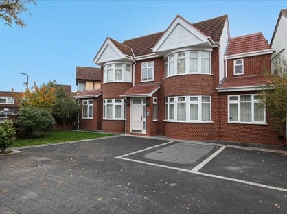 3 Bed Flat, Fadak House, HA9