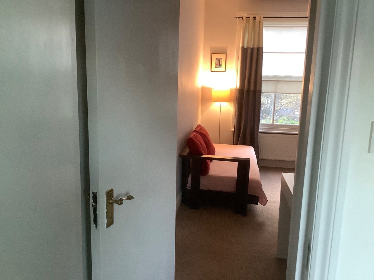 1 Bed Flat, Fleet Road, NW3 photo 3