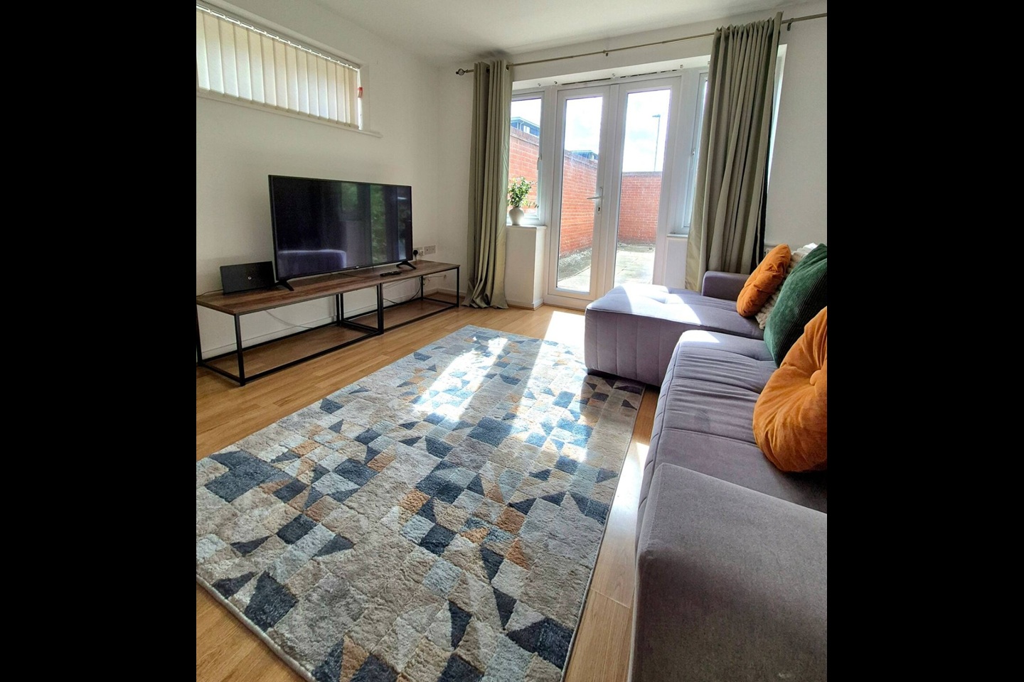 Additional image 2 of 2 Bed Semi-Detached House, Watkin Road, LE2, N1 7GU