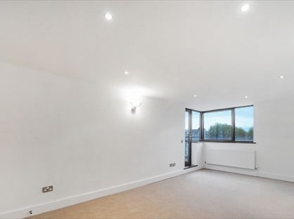 1 Bed Flat, Green Street, E7