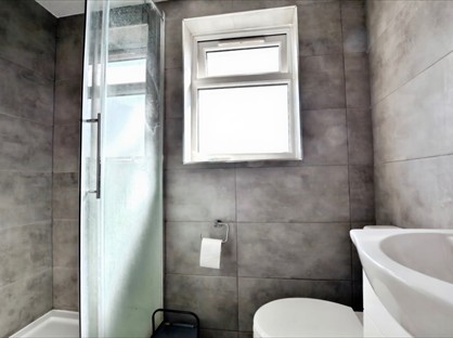 4 Bed Semi-Detached House, Pinn Close, UB8