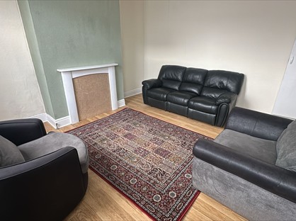 2 Bed Terraced House, Dobson Place, LS11