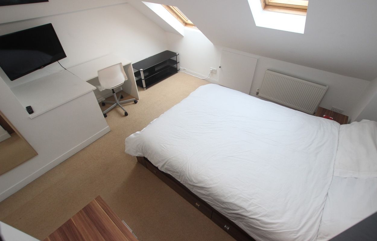 Additional image 5 of Room in a Shared House, Gloucester Road, RG30, N1 7GU