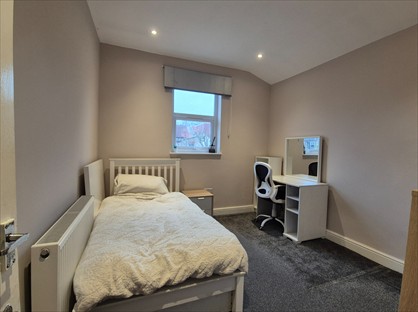 Room in a Shared House, Arnold Road, N15