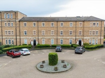1 Bed Flat, Beven Grove, WF1