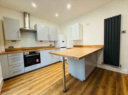 2 Bed Terraced House, Ellesmere Street, M27