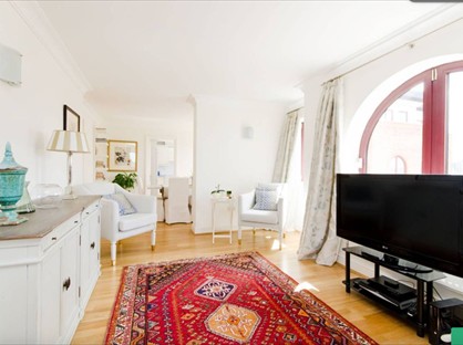 2 Bed Flat, Sailmakers Court, SW6