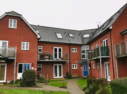 2 Bed Flat, Meyrick Crescent, CO2