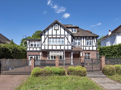 Room in a Shared House, Watford Way, NW7