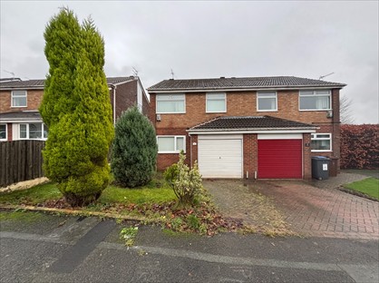 3 Bed Semi-Detached House, Kingsley Close, OL6