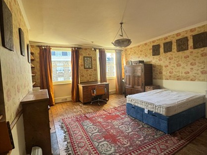 Bedsit, Upper Wimpole Street, W1G
