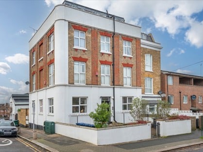 2 Bed Flat, Palm Court, N10