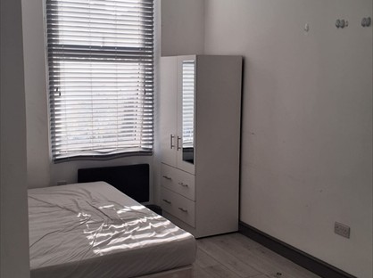 Studio Flat, Manor Road, N16