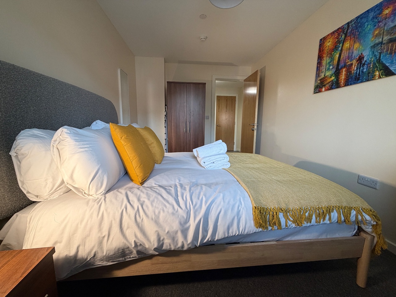 2 Bed Flat, Drawbridge House, M15 photo 2