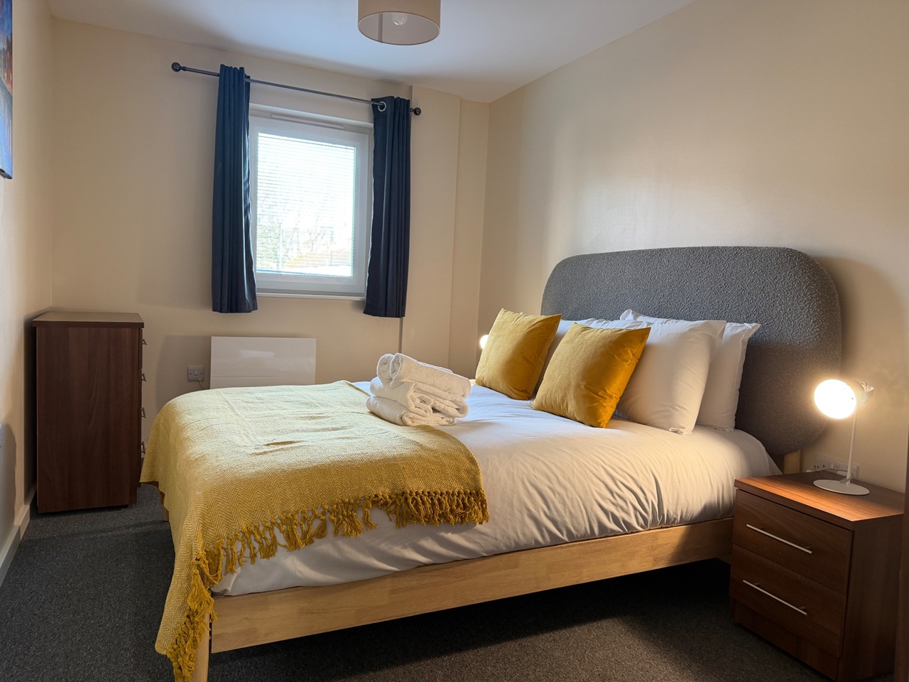 2 Bed Flat, Drawbridge House, M15 photo 4