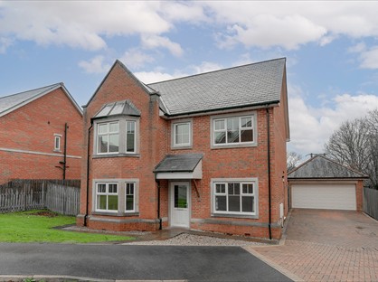 4 Bed Detached House, Grenfell Gardens, BB8